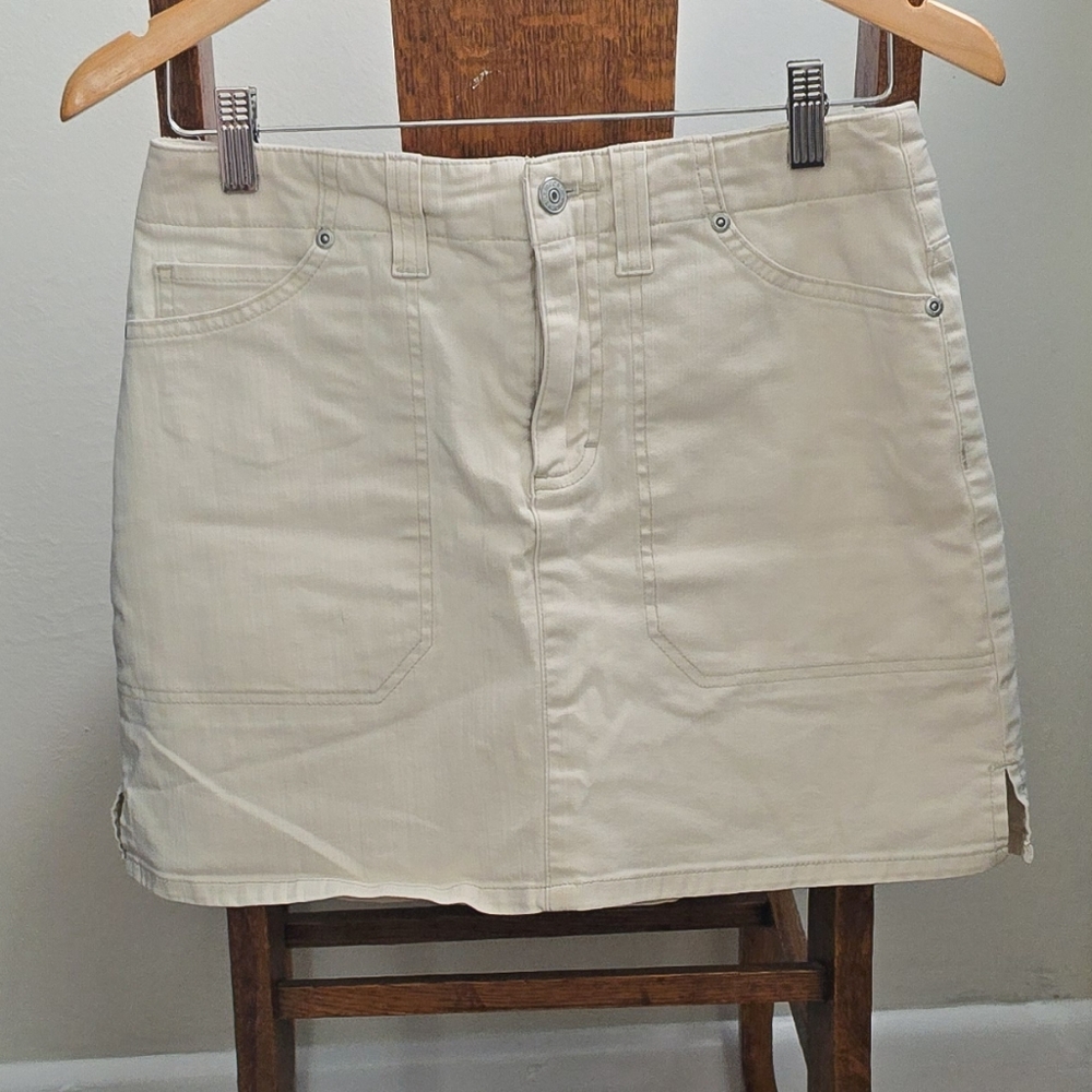 Gloria Vanderbilt cream denim mini skort skirt